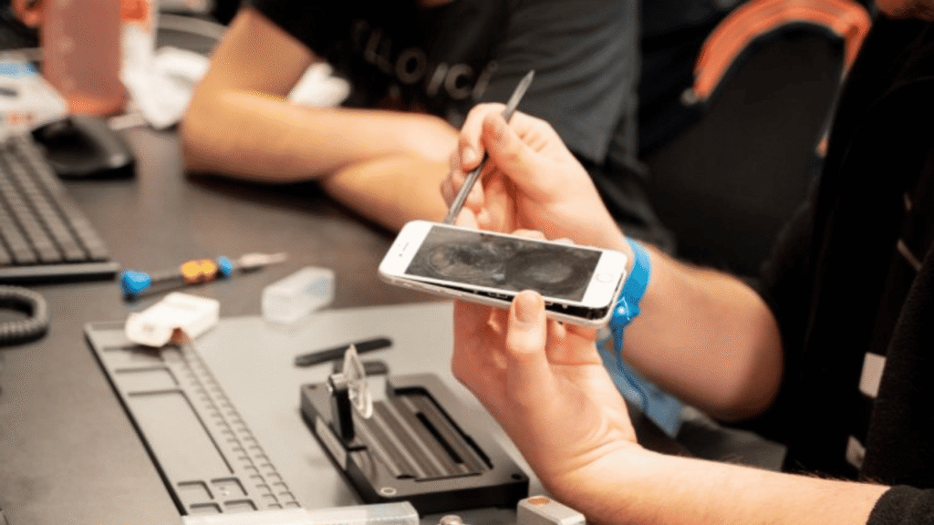 Repairing iPhone